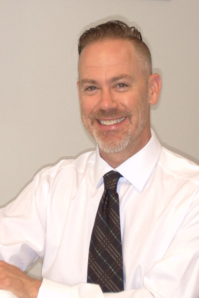 Headshot of Dr. Peter Thurnau